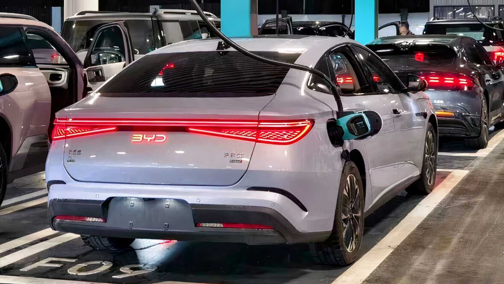 BYD 1,500-kilowatt Flash Charge station