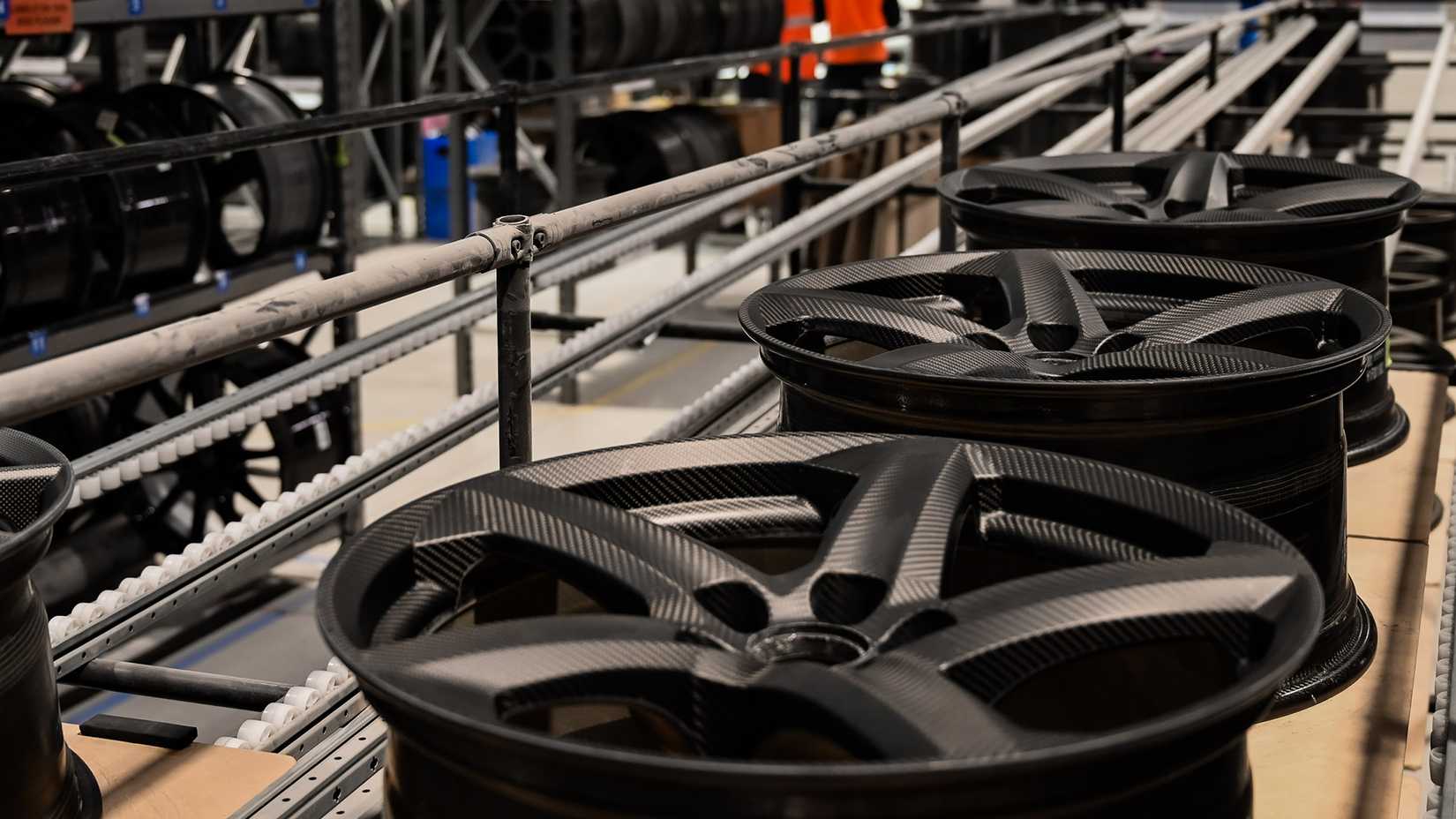 Carbon Revolution Wheel (1)