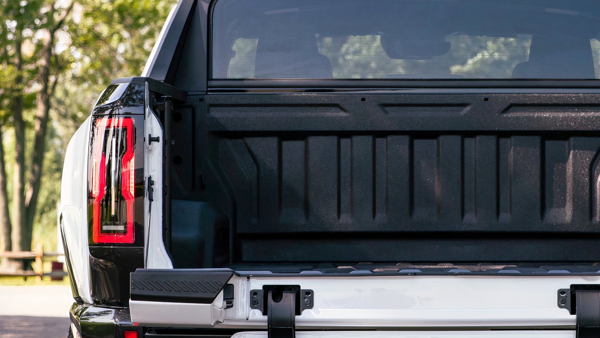 세계에서 가장 강력한 픽업 트럭은 GMC Hummer입니다.