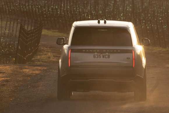 2024 Land Rover Range Rover Pricing, Photos & Specs