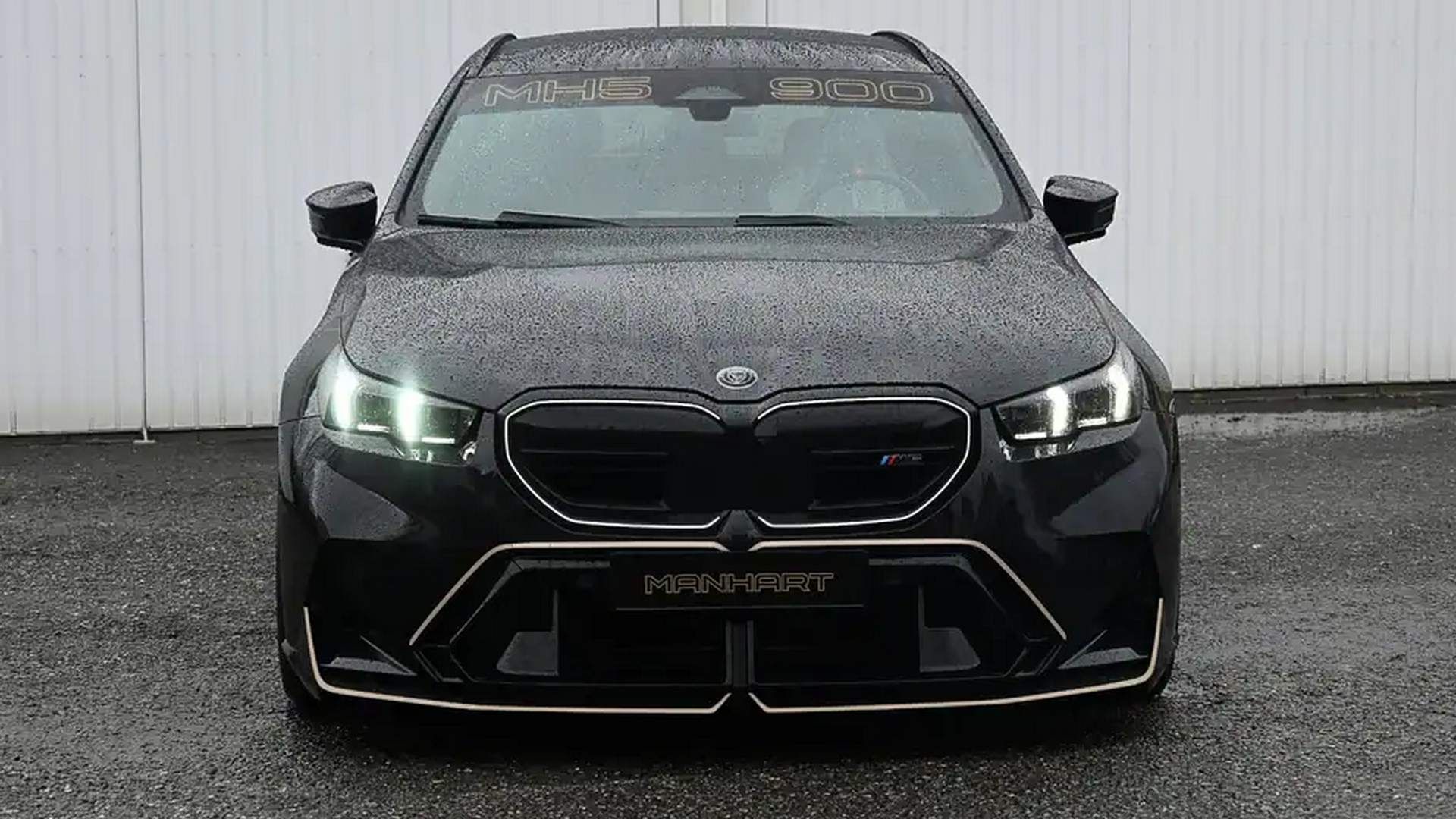 Manhart Tunes BMW M5 Touring To 900 Hp