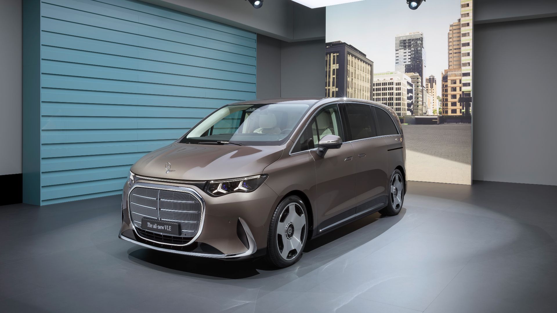 Mercedes-Benz VLE-Class Debuts: A New Minivan For America
