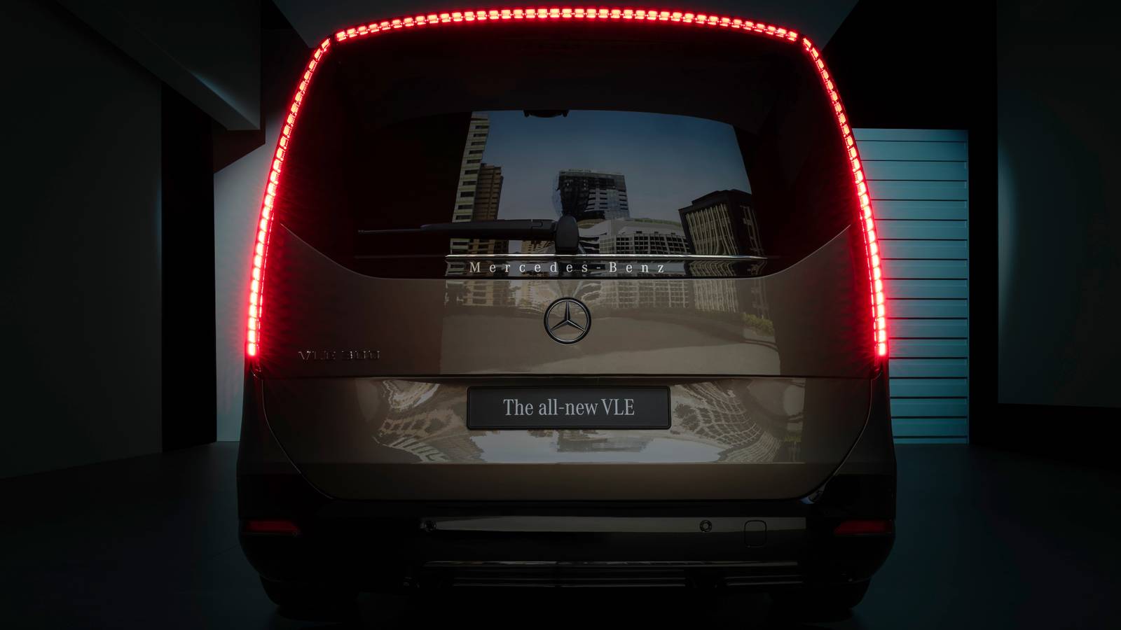 Mercedes-Benz VLE-Class Debuts: A New Minivan For America