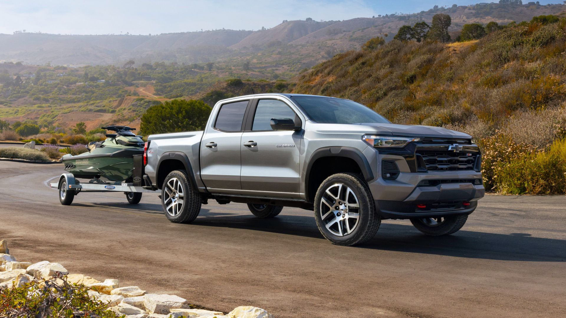 Chevrolet Colorado z turbodoładowanym silnikiem o momencie 583 Nm ciągnie więcej niż Nissan Frontier V6, ale jest pewien haczyk