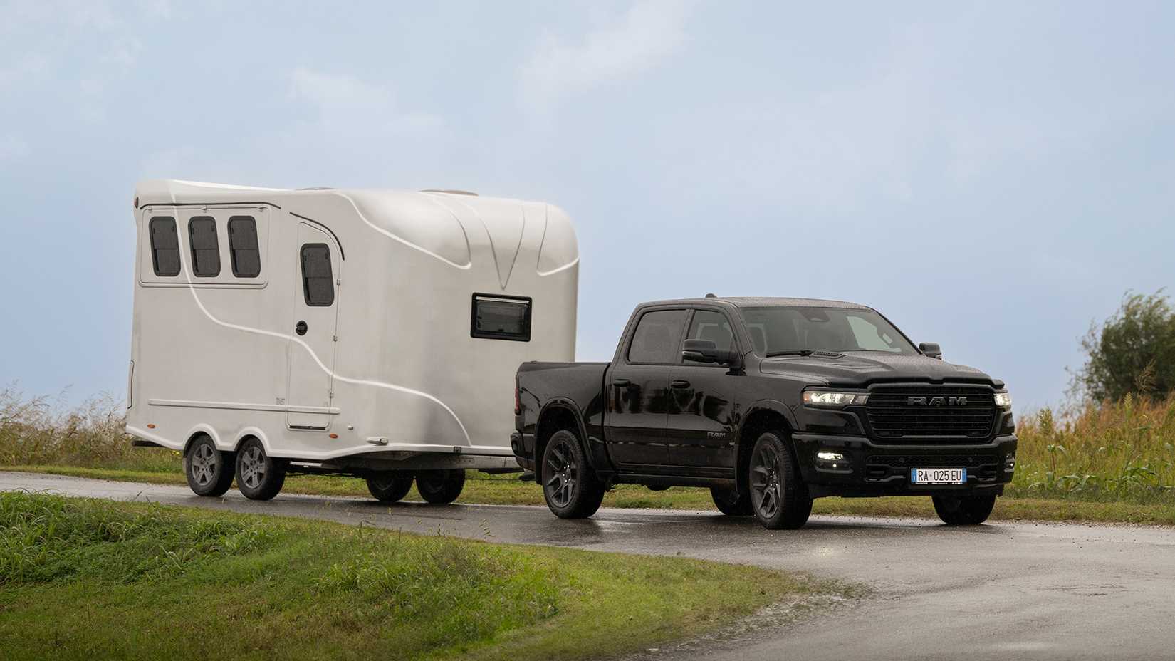 2025 Ram 1500 Europe (2)