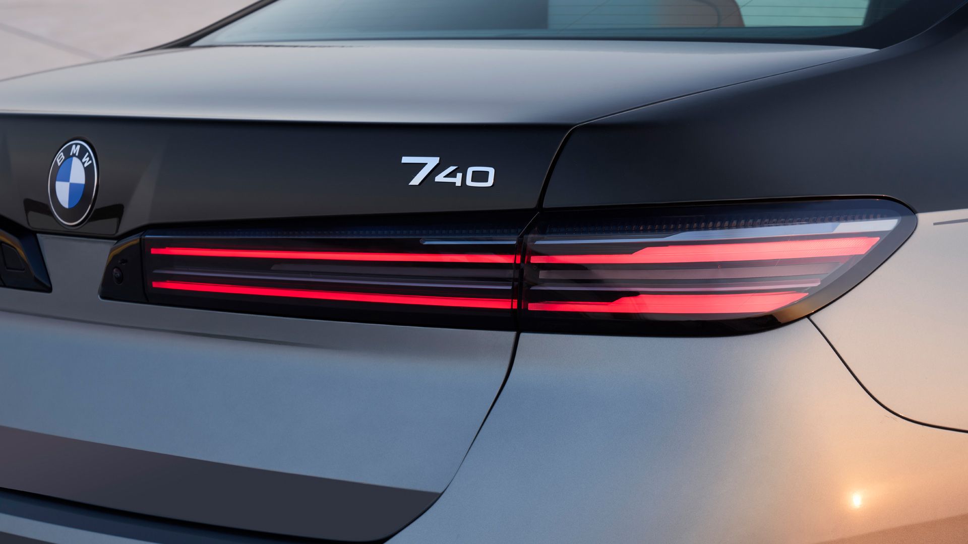 BMW's Fancy New Paint Looks Wonderful, Could Be A Nightmare To Maintain