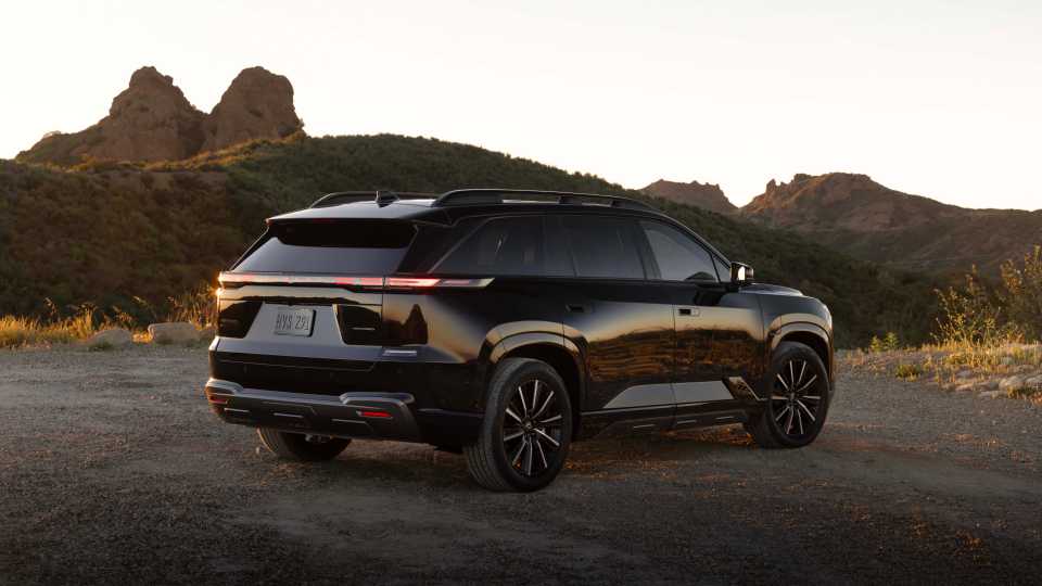 2027-subaru-getaway-56-15