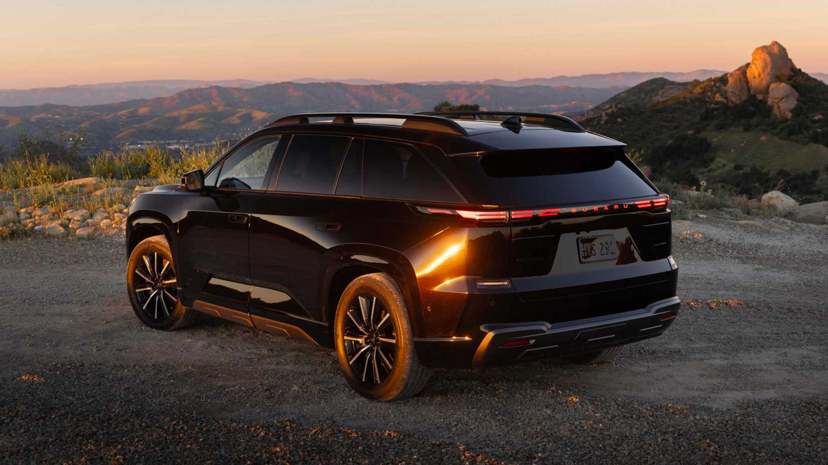 2027-subaru-getaway-56-16