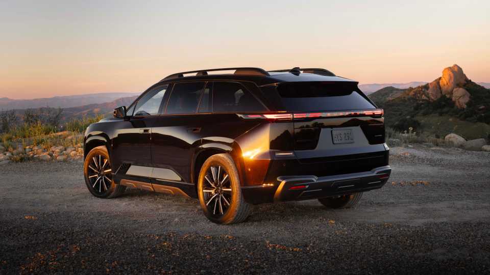 2027-subaru-getaway-56-17