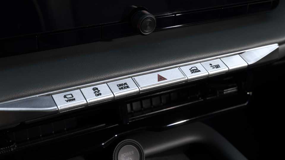 2027 - 2028 Subaru Getaway - interior