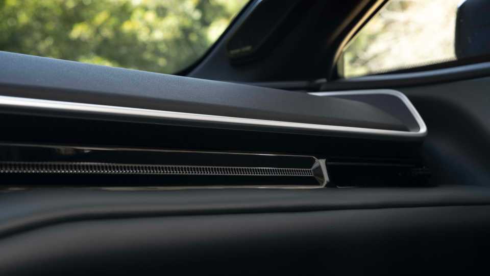 2027 - 2028 Subaru Getaway - interior