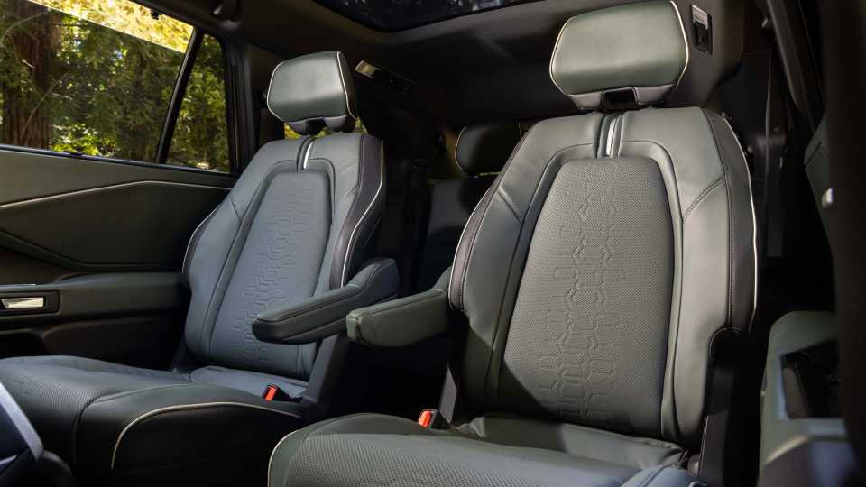 2027 - 2028 Subaru Getaway - interior