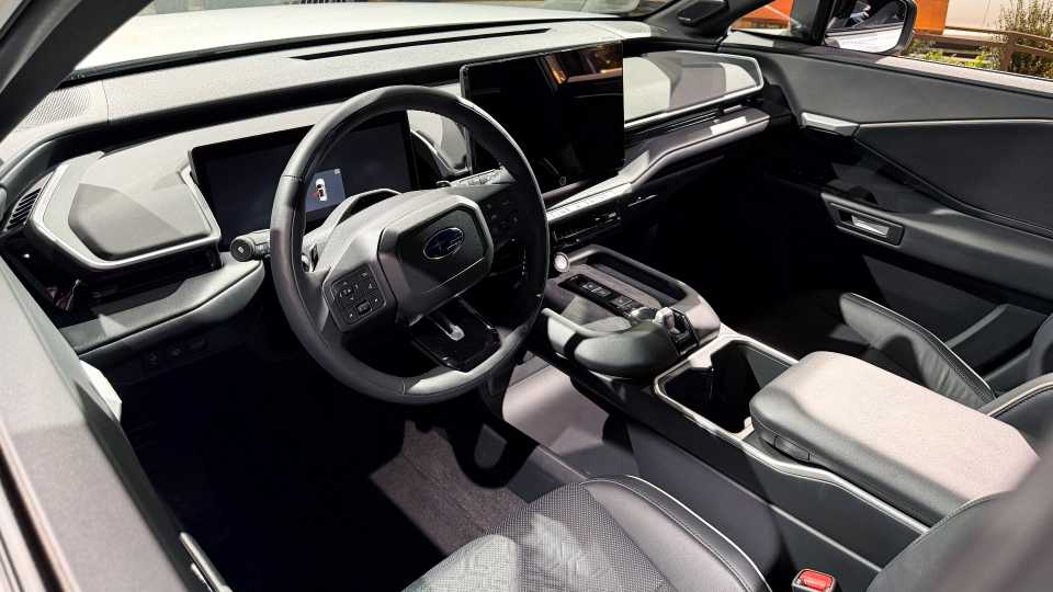 2027-subaru-getaway-live-image-4
