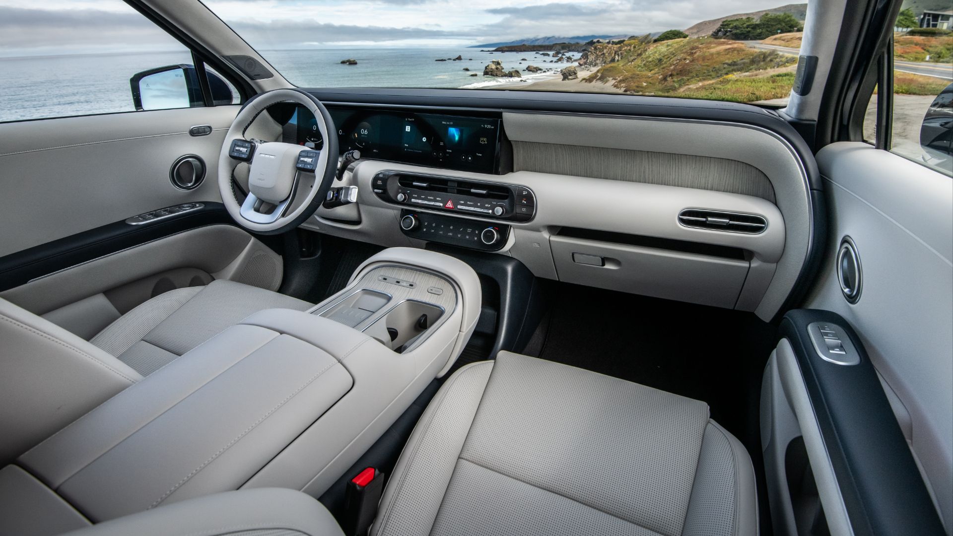 Hyundai Palisade za 41 000 dolarów dyskretnie przewyższa technologią Toyotę Grand Highlander i Hondę Pilot