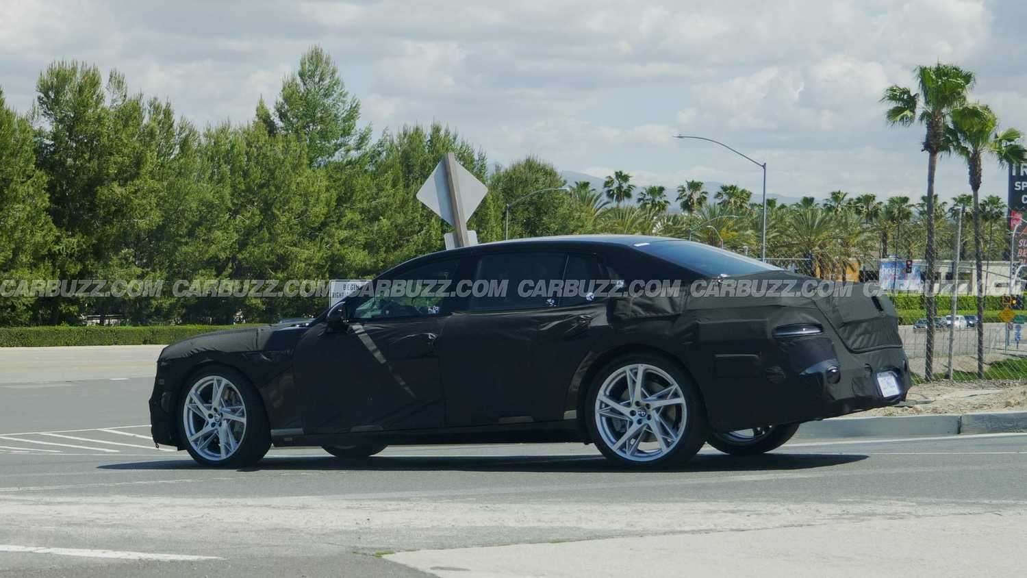 Genesis G90 Facelift Spy (11)