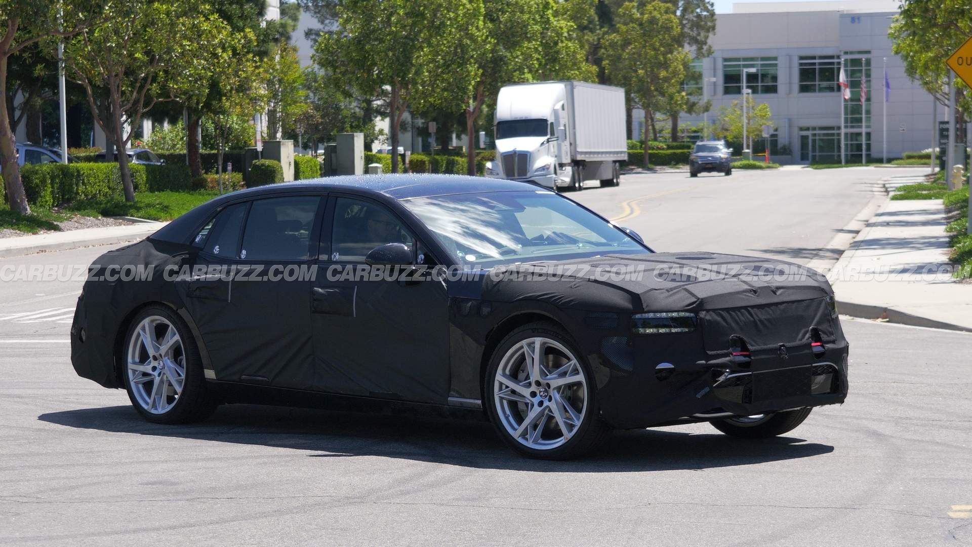 Genesis G90 Facelift Spy (2)