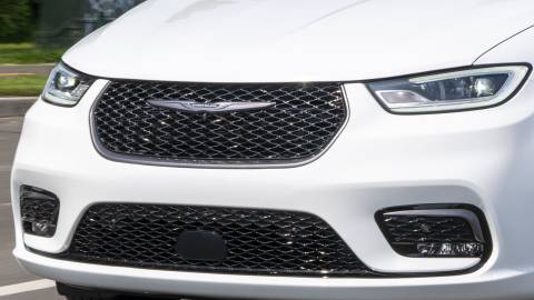 2026 Chrysler Pacifica Pricing, Photos & Specs