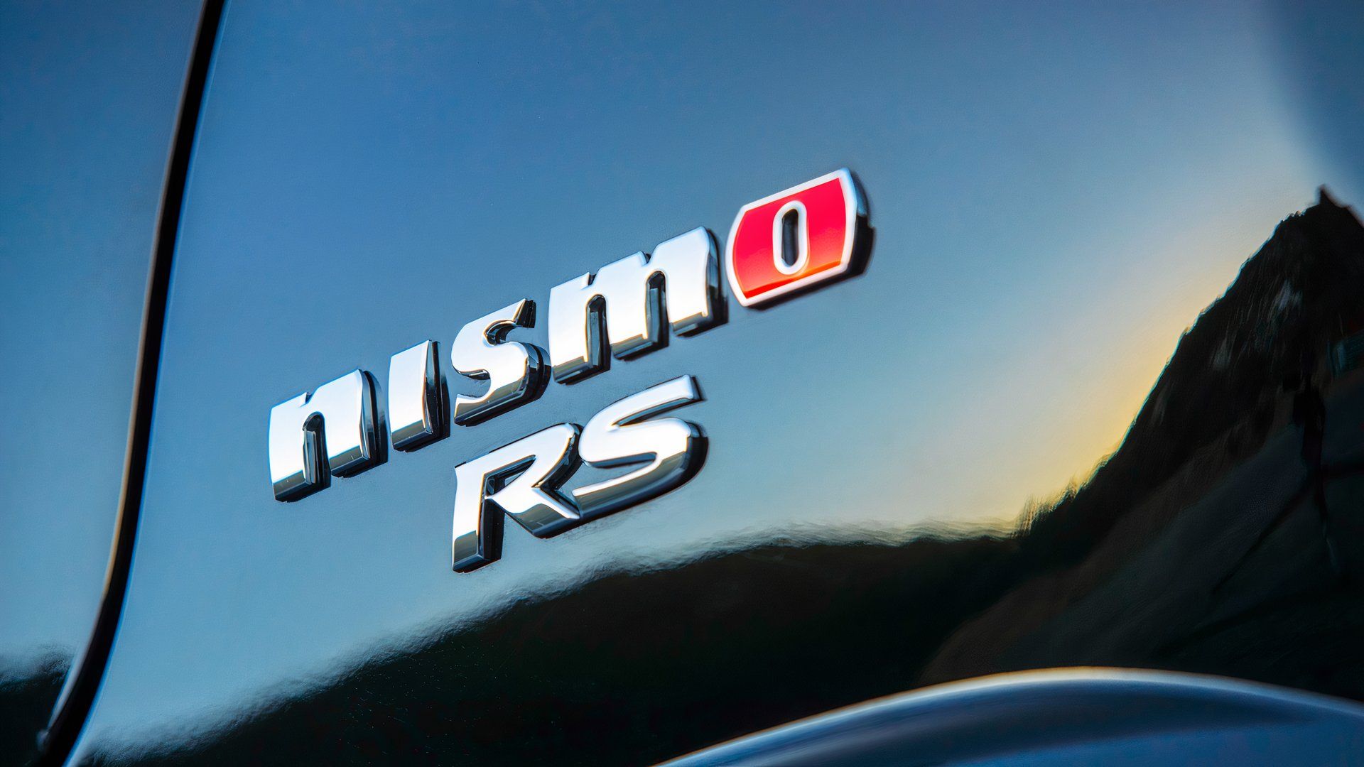 닛산의 주크 니스모 RS는 시간이 잊어버린 '베이비 GT-R'이다.