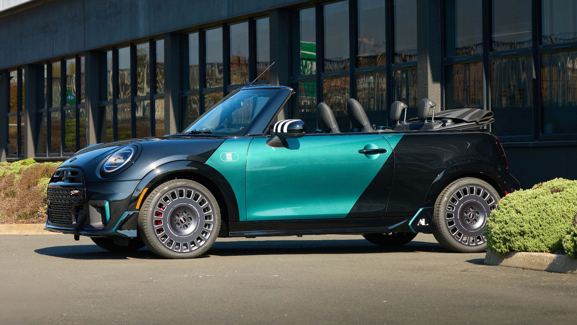 Mini Builds One-Off John Cooper Works Convertible For Client In The US