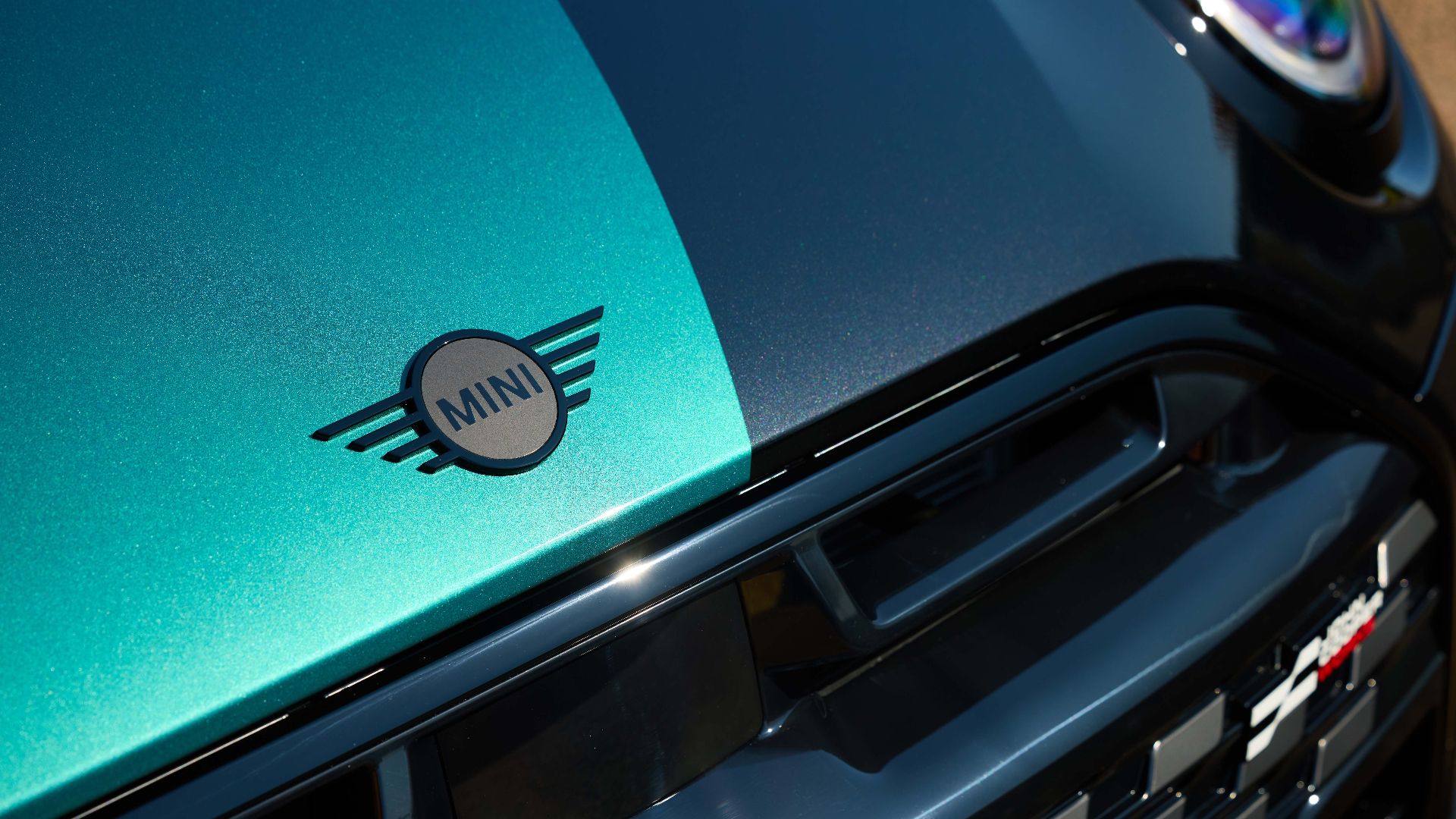 Mini Builds One-Off John Cooper Works Convertible For Client In The US