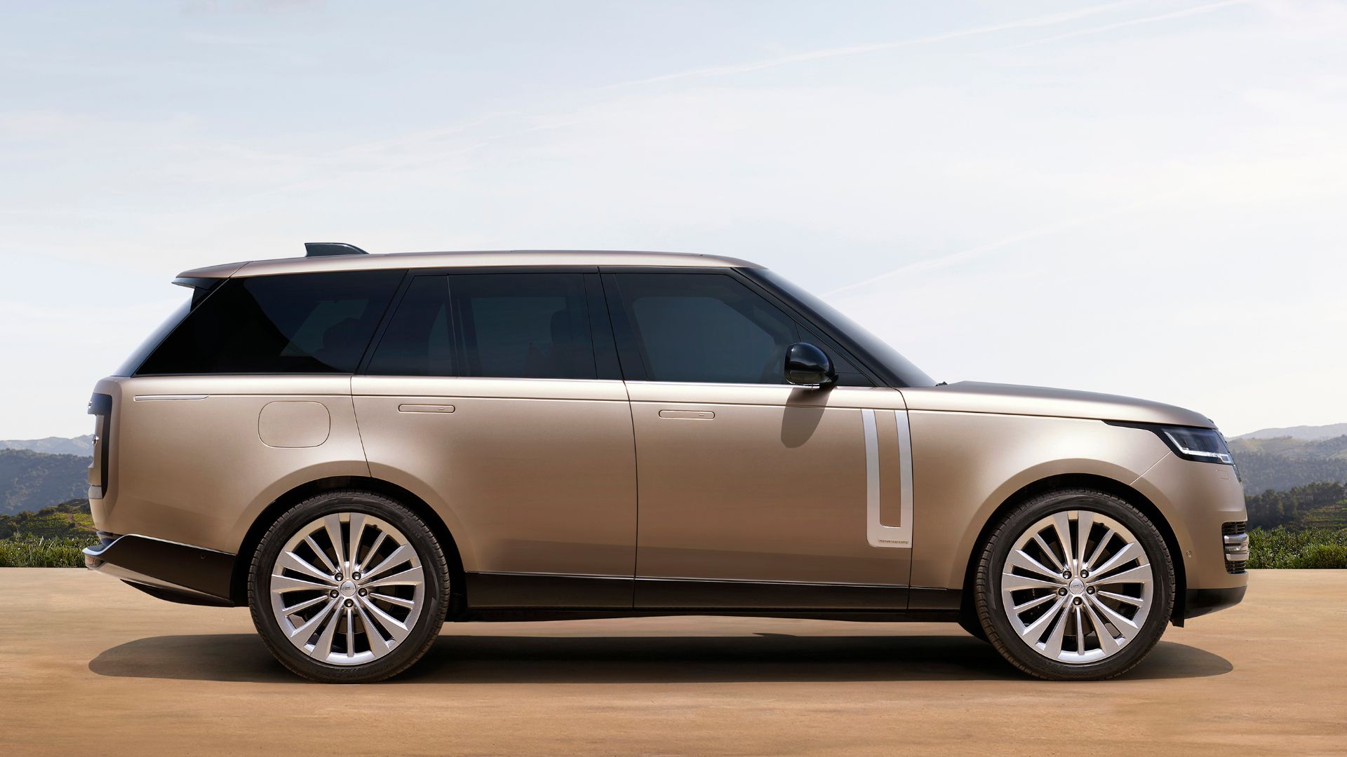 2025 Land Rover Range Rover Pricing, Photos & Specs