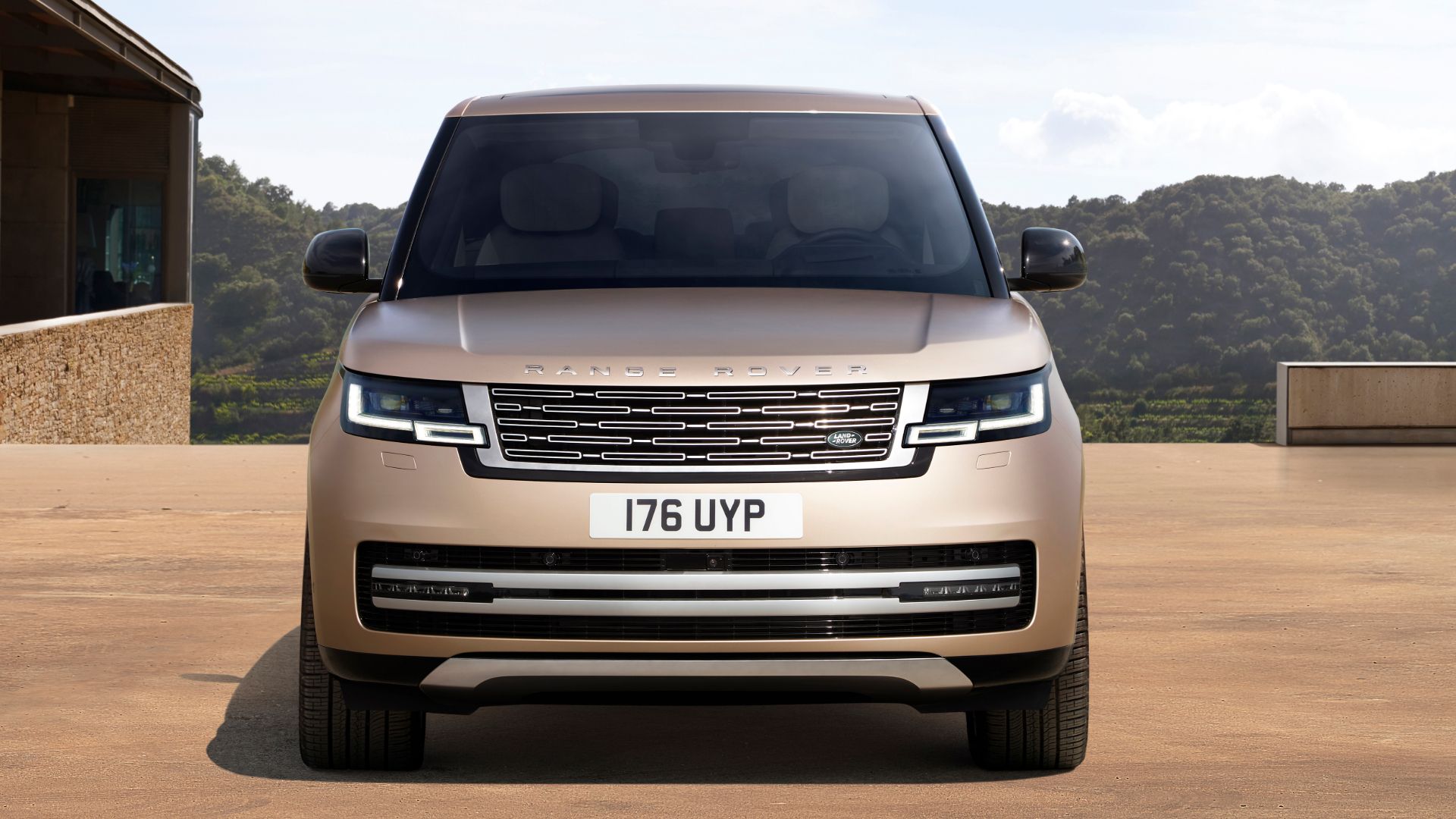 2025 Land Rover Range Rover Pricing, Photos & Specs