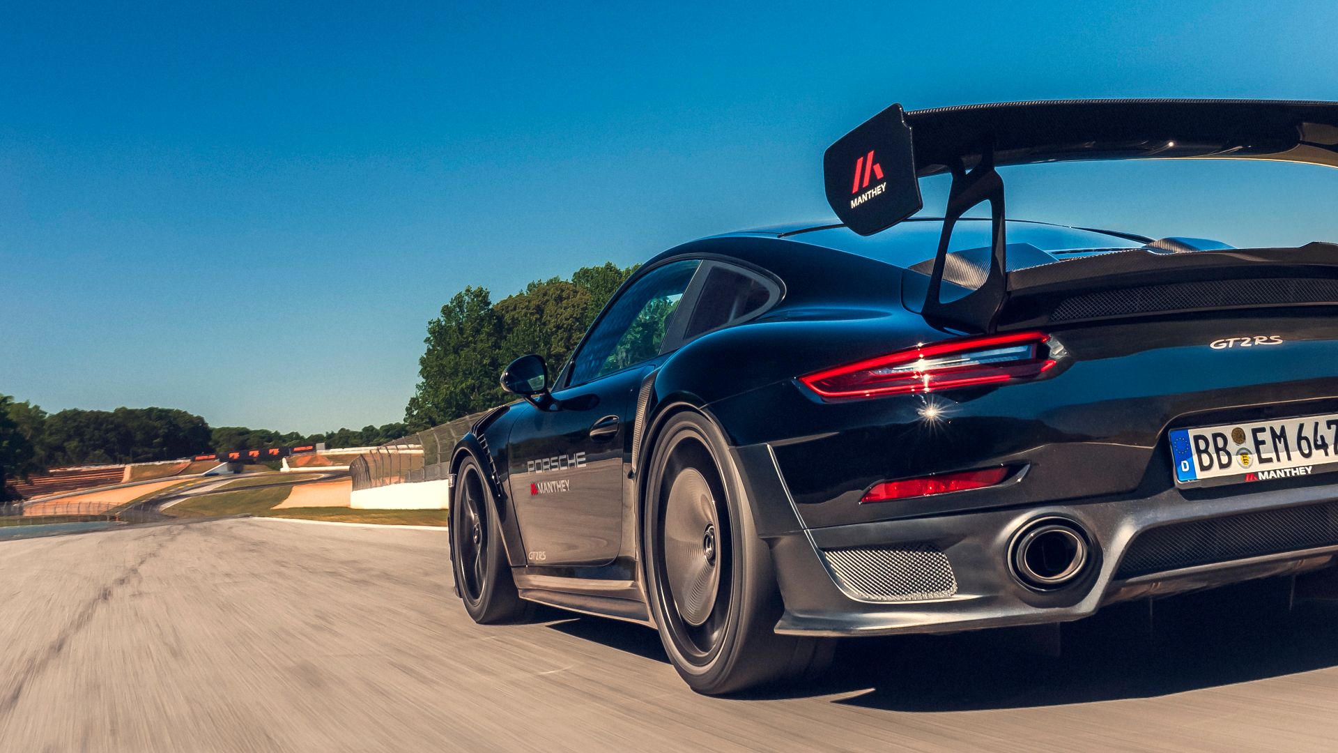 Porsche Smashes Corvette ZR1's Road Atlanta Record With 7-Year-Old 911 GT2 RS