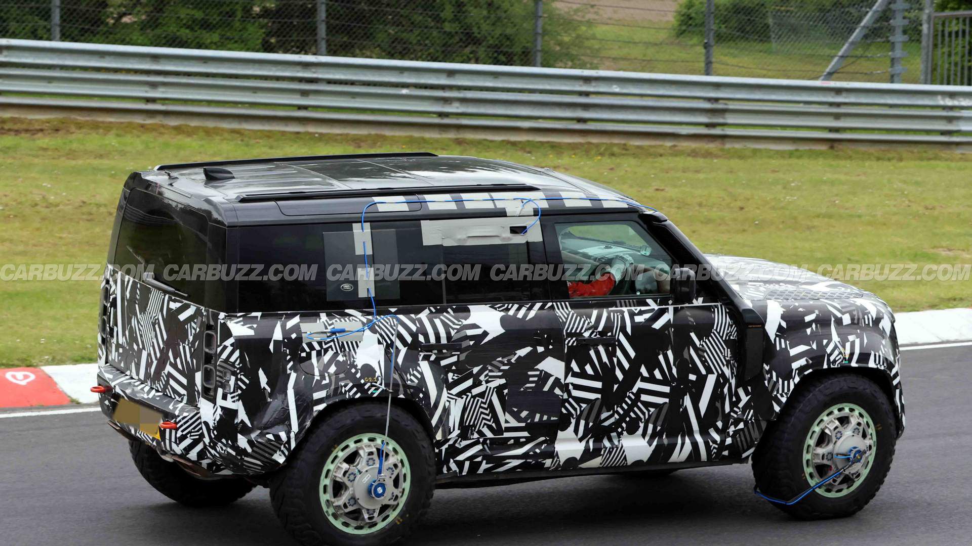 Land Rover's New Defender Could Be A Rich Man's Raptor In The Making