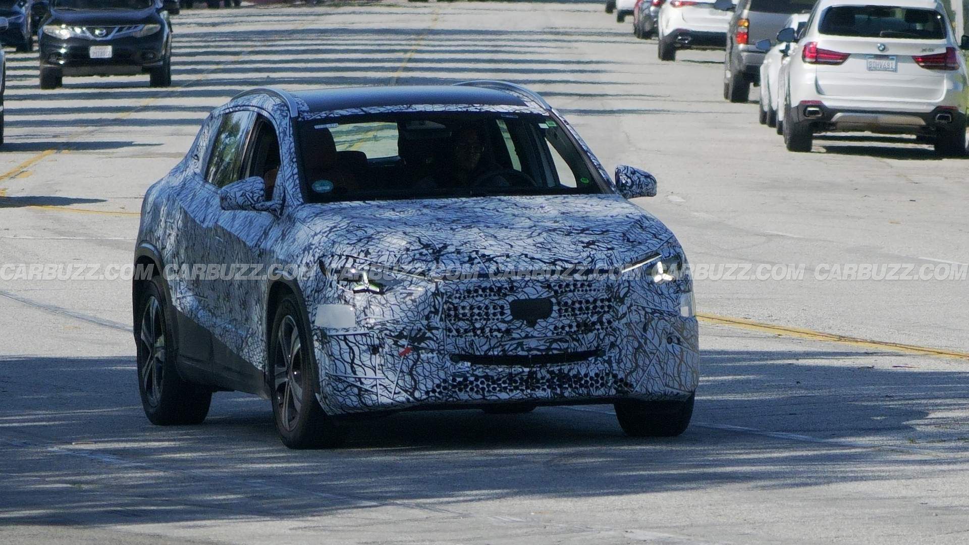 Mercedes-Benz GLA spy photo (1)