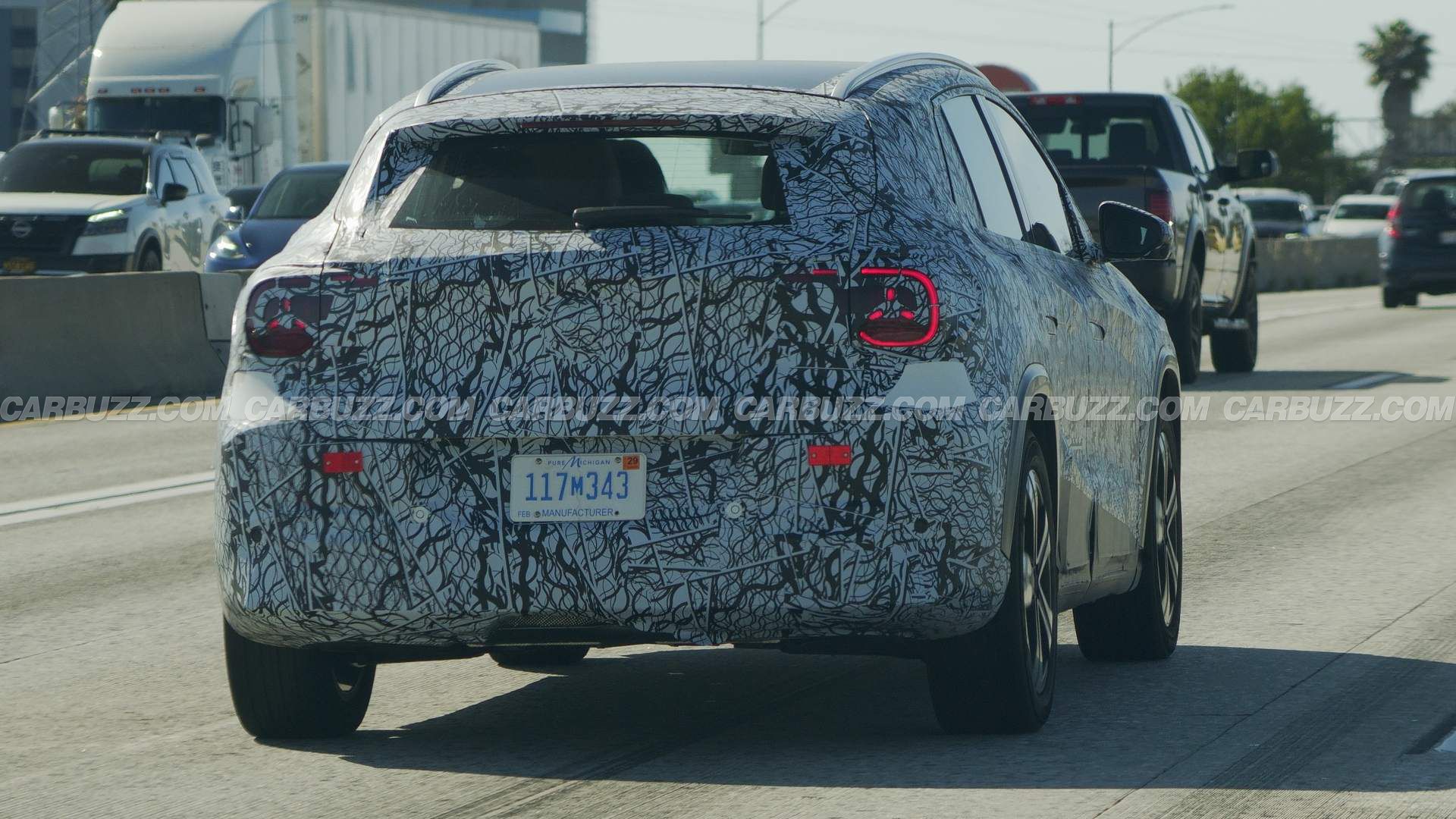 Mercedes-Benz GLA spy photo (2)