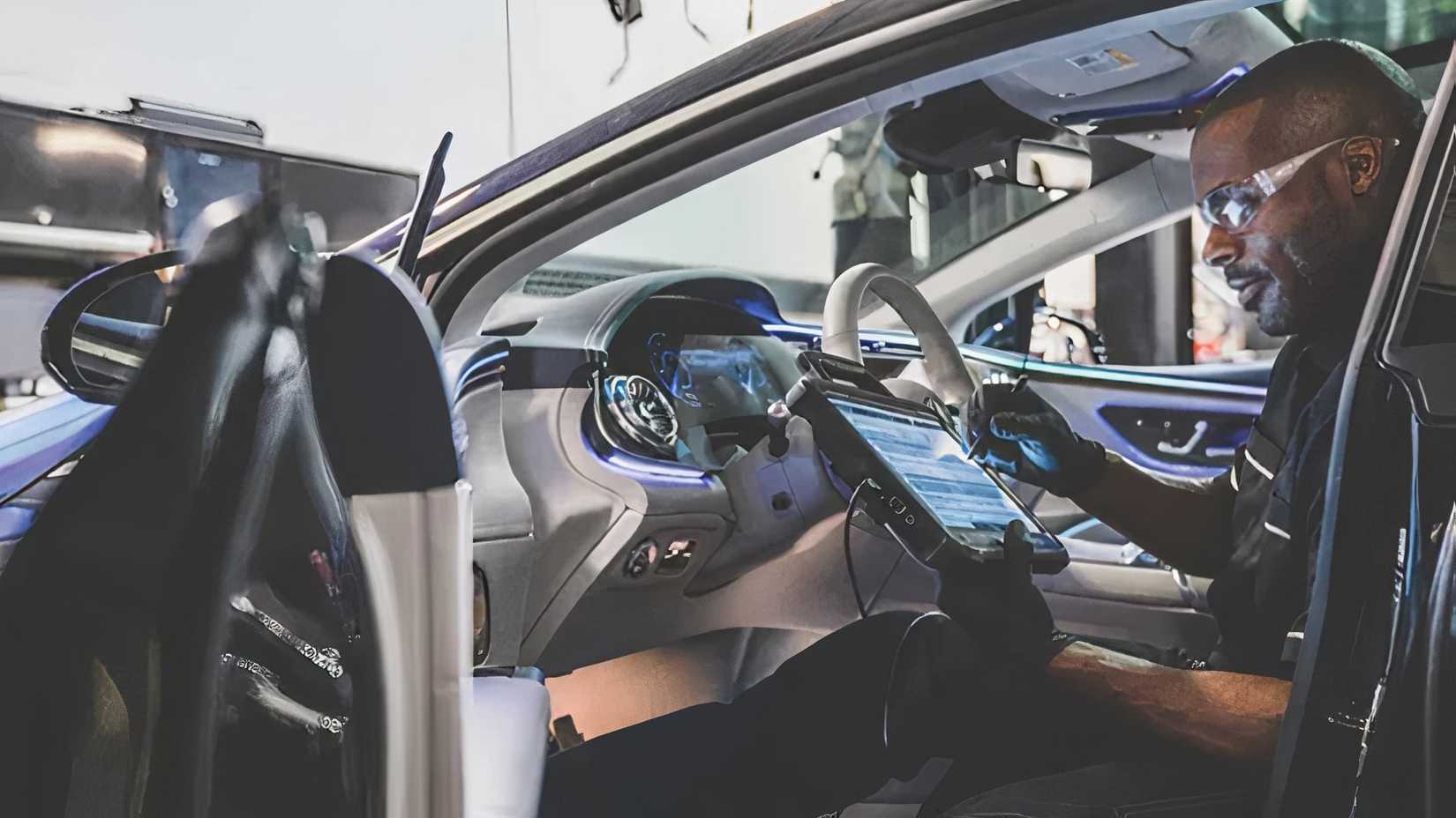 Mercedes-Benz EV Service 