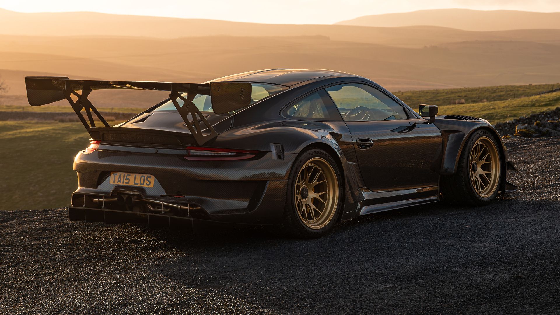 This Gorgeous 911 GT3 RS Rebuild Has 540 HP Beneath A Million-Dollar ...