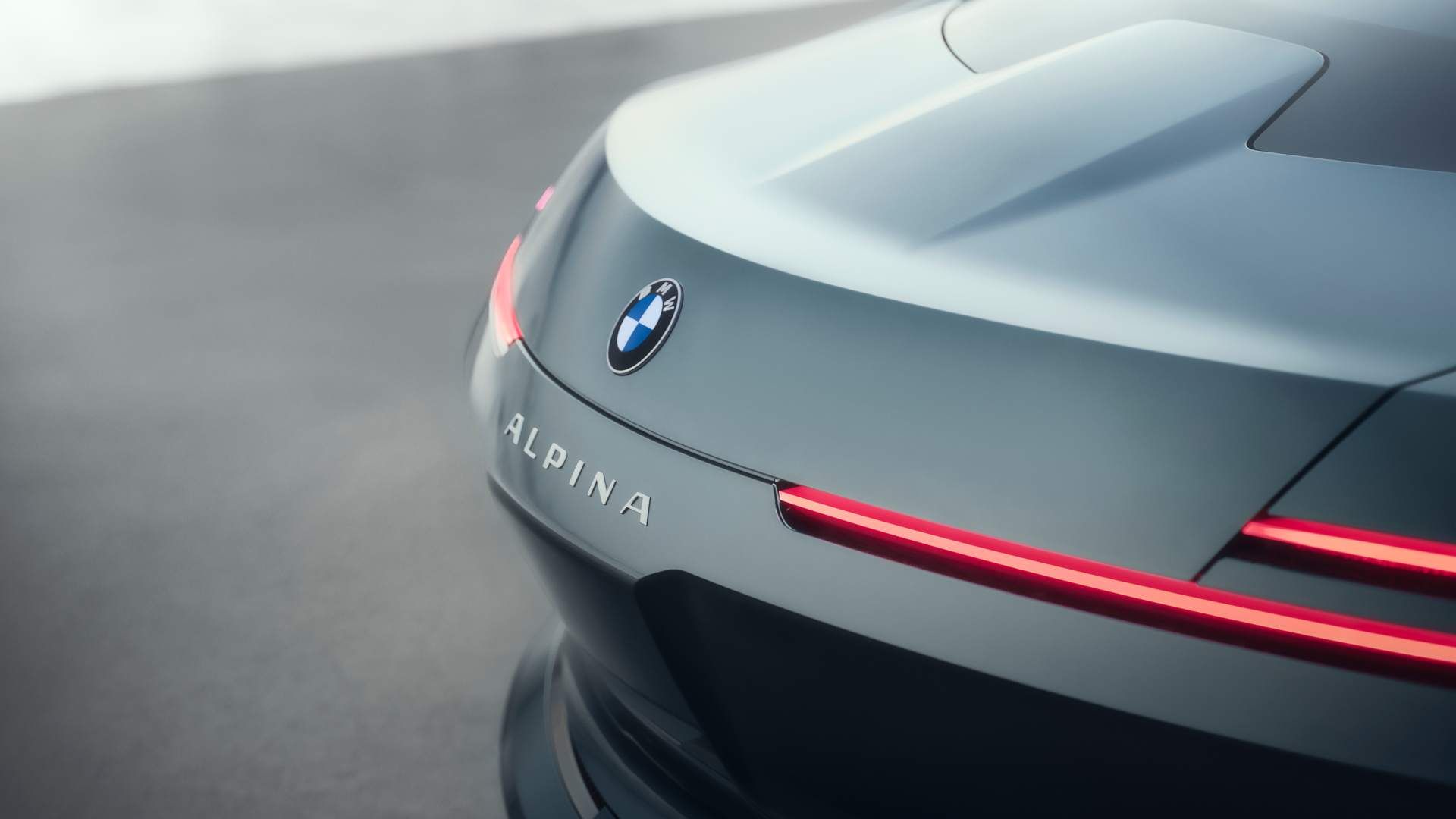 새로운 BMW 알피나 B7, 하이브리드 같은 불필요한 요소 없이 순수 V8 파워 탑재