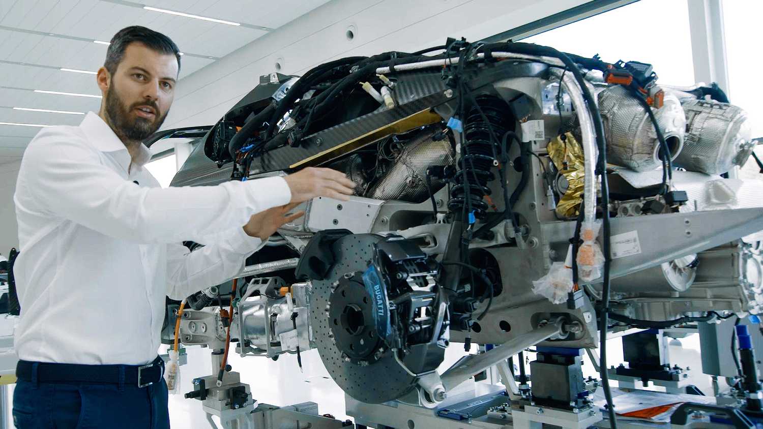 Bugatti Tourbillon Rear Enginee Everything We Know About Bugatti's New Naturally Aspirated V16 Engine