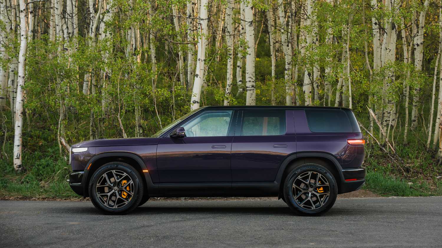 2027 Rivan R2 2027 Rivian R2 First Drive Review: Big Luxury With A Not-So-Big Price Tag
