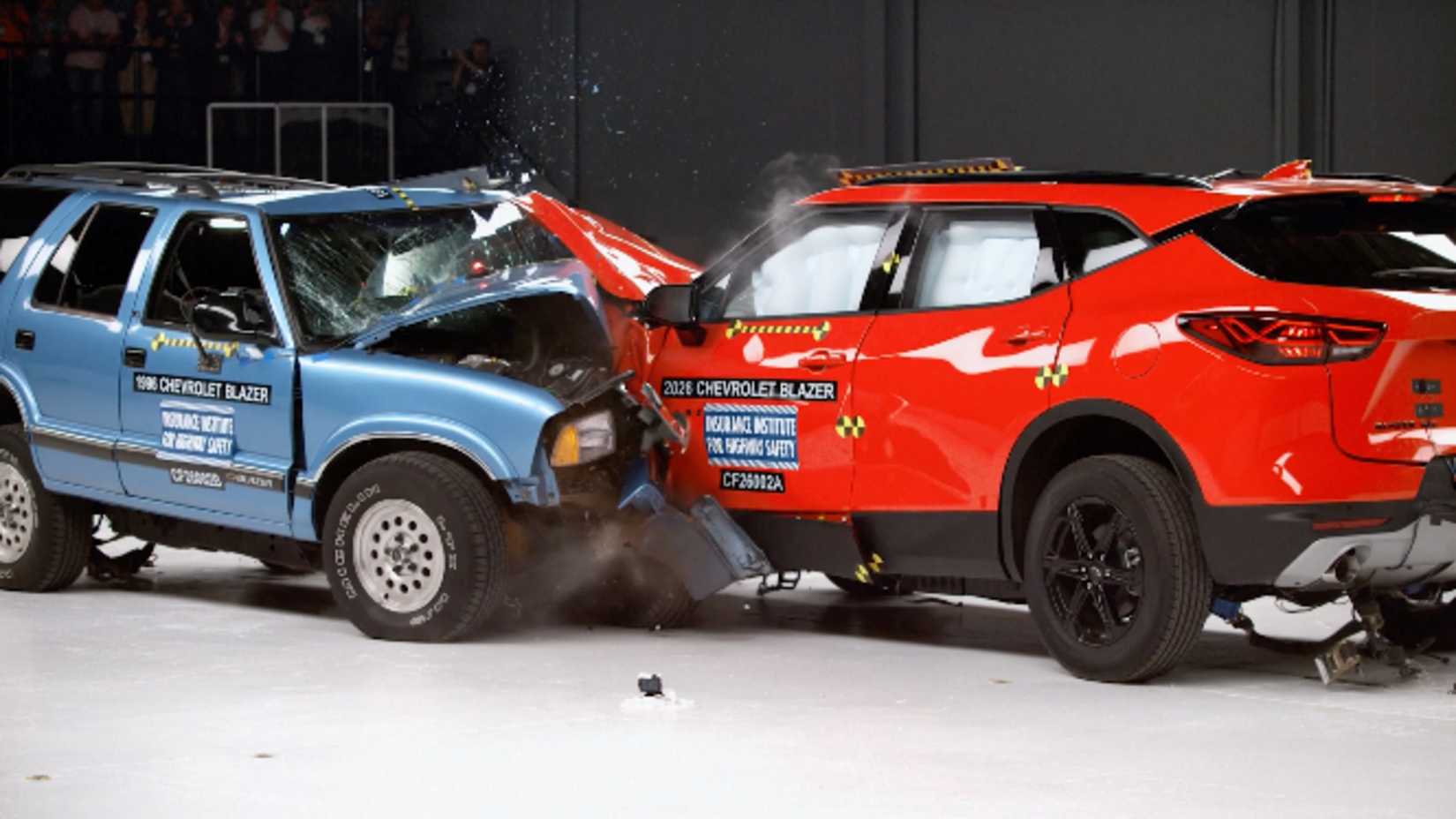 iihs-40-mph-offset-front-1996-and-2026-chevy-blazer