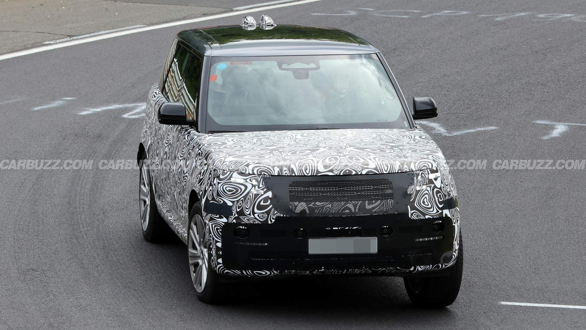 Range Rover Refresh Caught Doing The Carolina Squat At The Nurburgring