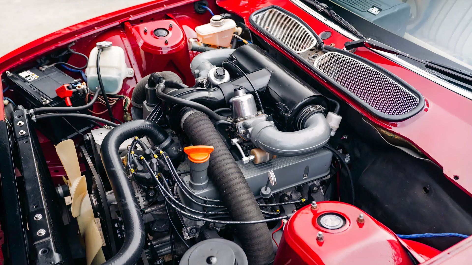 사실은 뷰익이 만든 유명한 영국식 V8 엔진
