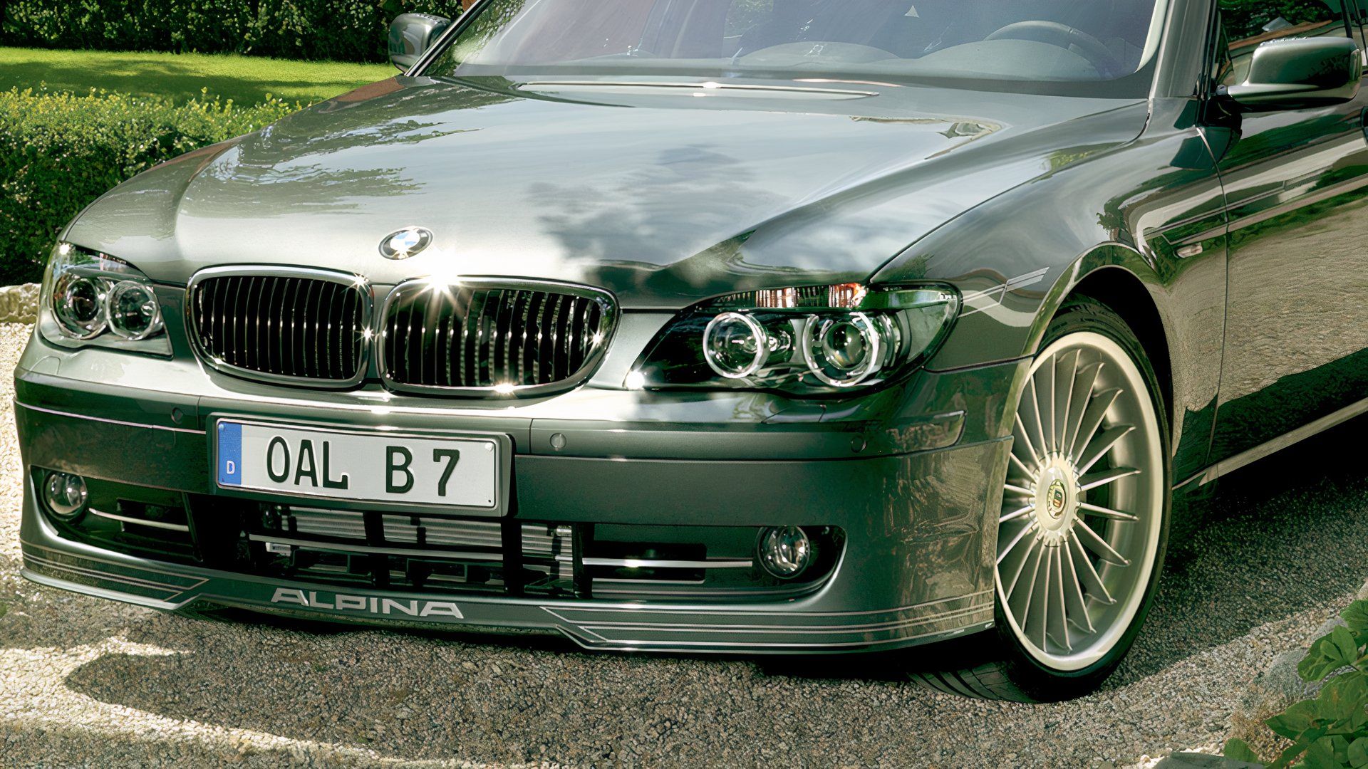 Alpina's Hand-Built 500-HP Supercharged 7 Series Is Extremely Ugly