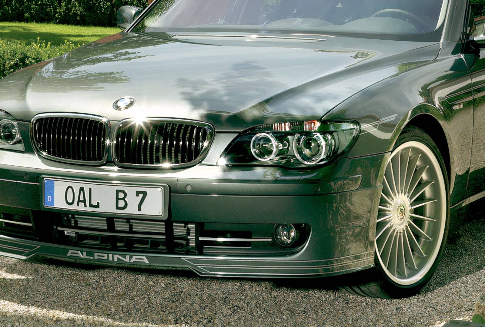 Alpina's Hand-Built 500-HP Supercharged 7 Series Is Extremely Ugly