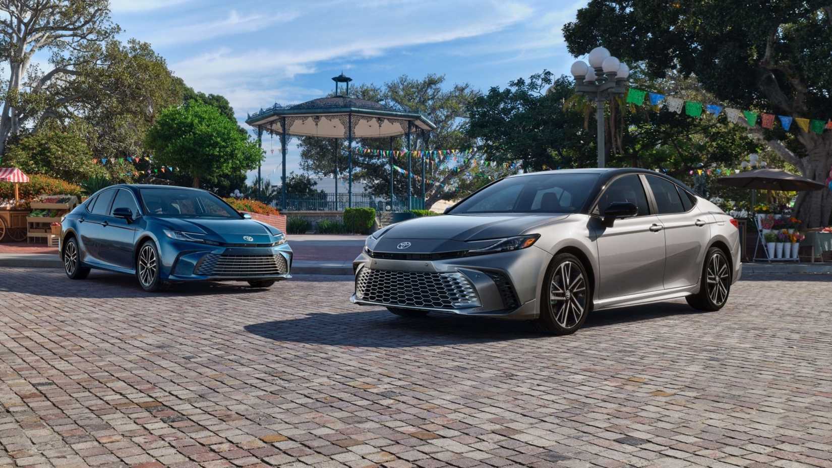 2026-toyota-camry-group-shot-hero