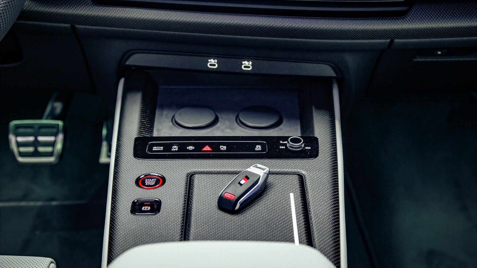2027 Audi SQ9 Interior RJB (5)