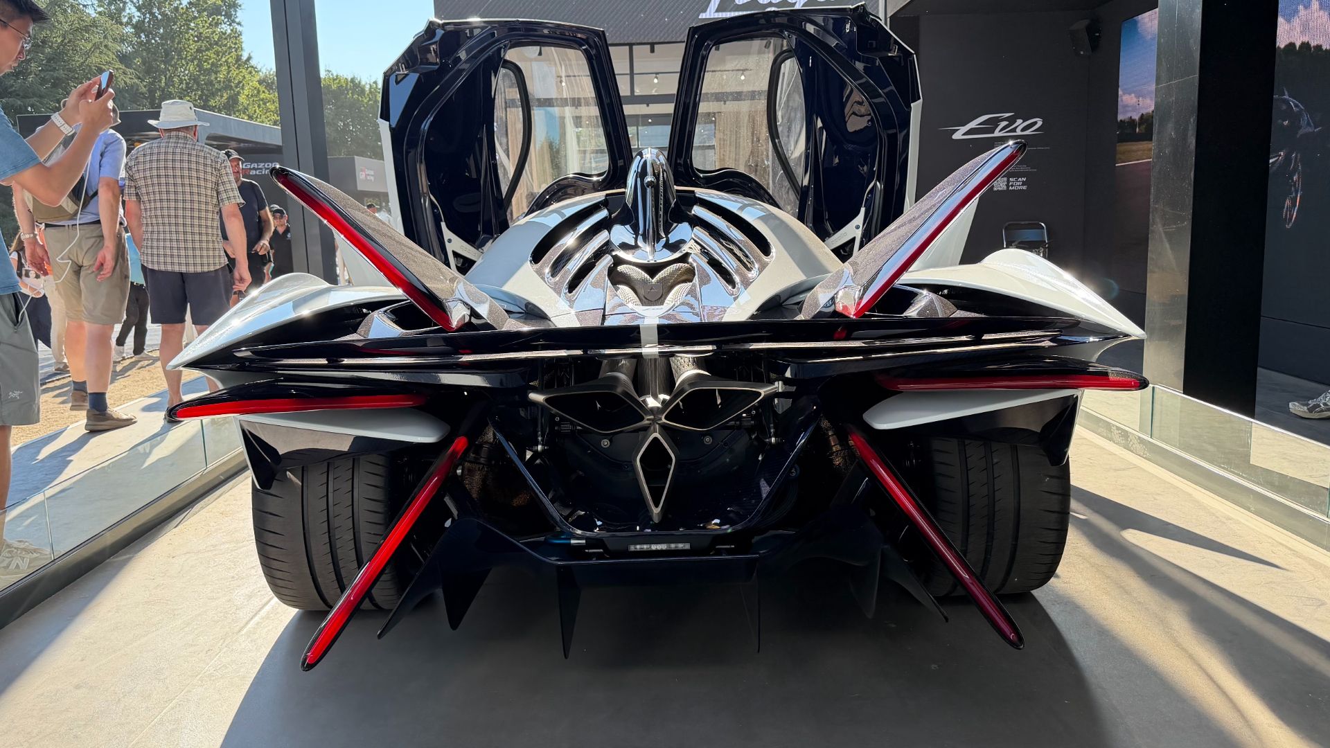 Apollo's New V12 'Caribbean Dragon' Makes The Wildest Lambo Hypercar ...