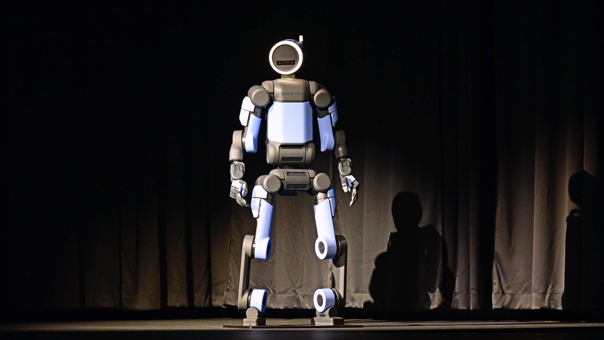 Your Favorite Back - Flipping Robots From Boston Now Work For Hyundai