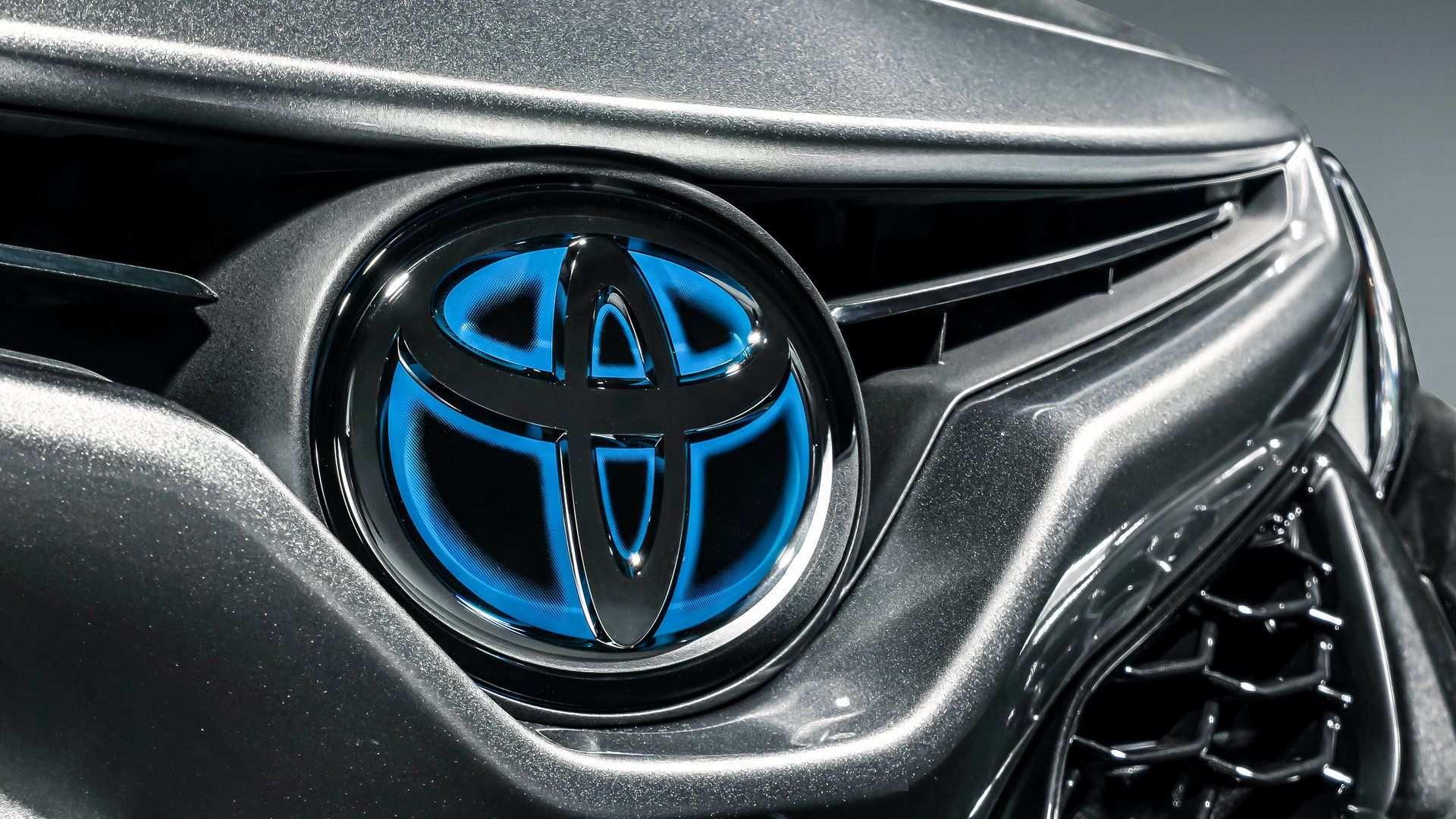 The King Of Hybrids Found A Way To Make Them More Fun And Practical