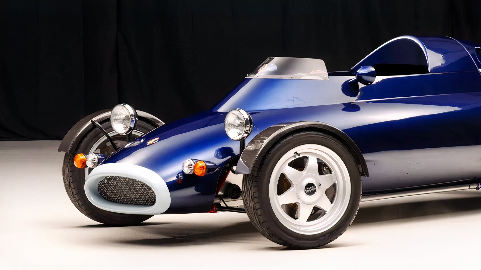 Zanim powstał V12 T.50, Gordon Murray zbudował tego szalonego, ważącego 360 kg road rocketa z silnikiem kręcącym się do 11 000 obr./min