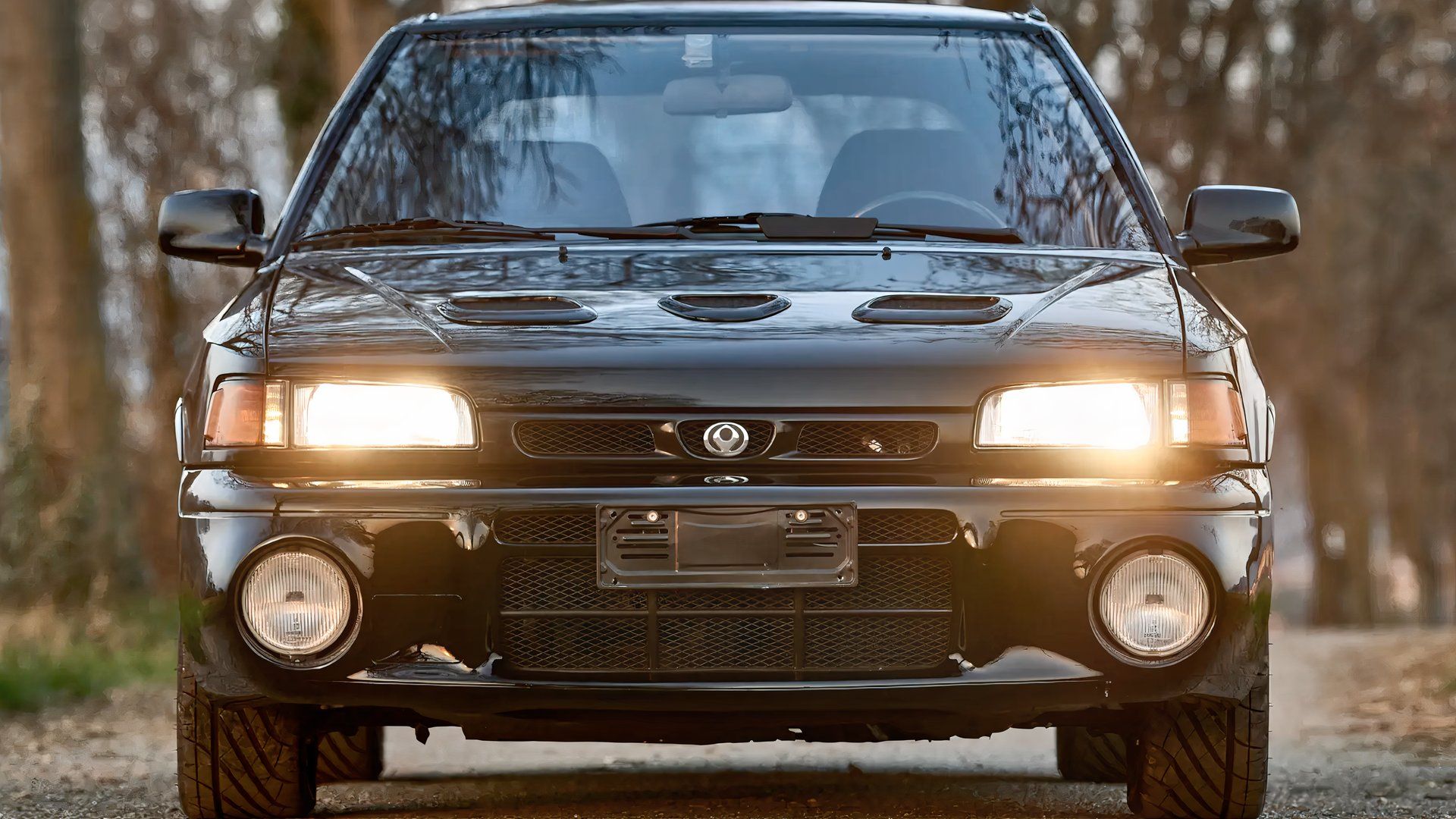 Mazda zamontowała ogromny turbodoładowany na silniku 1.8 litra – Najgorętszy zapomniany JDM hatchback