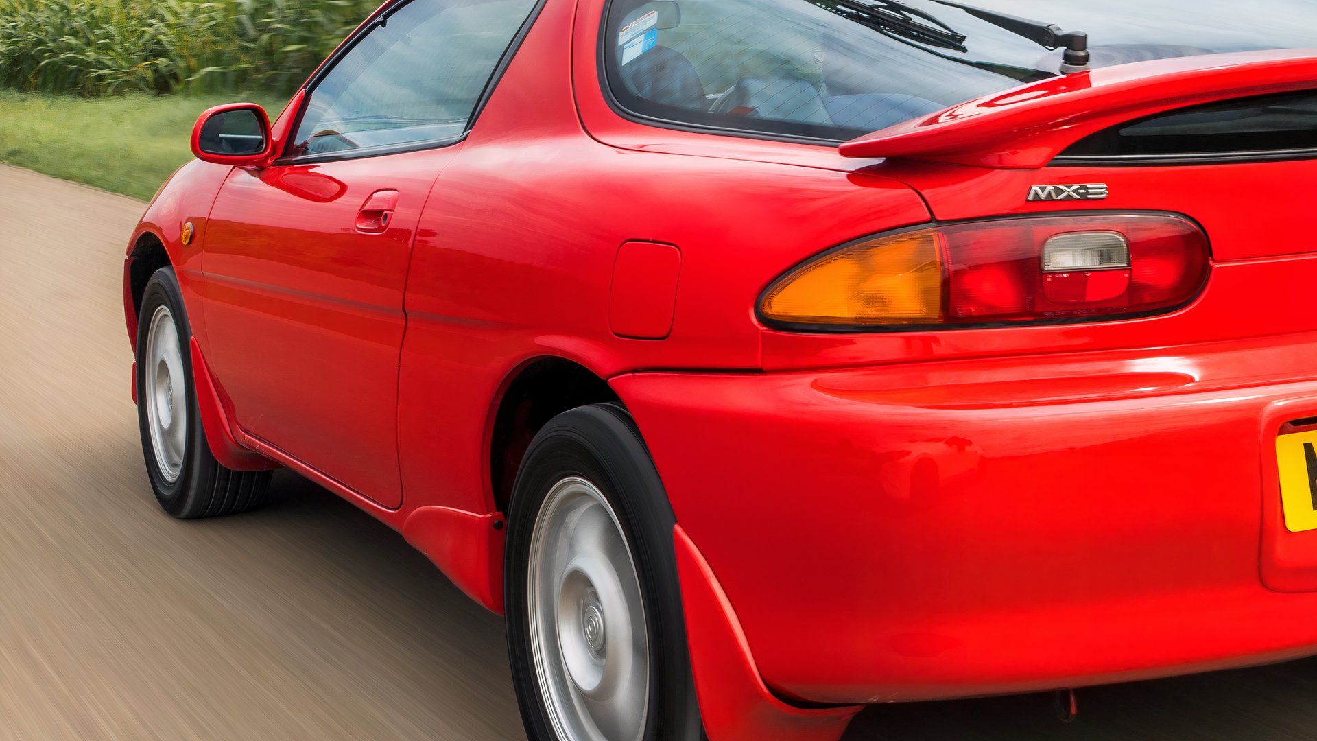 Mazda MX-3: Zapomniane coupe z najmniejszym V6, jaki kiedykolwiek sprzedano w Ameryce