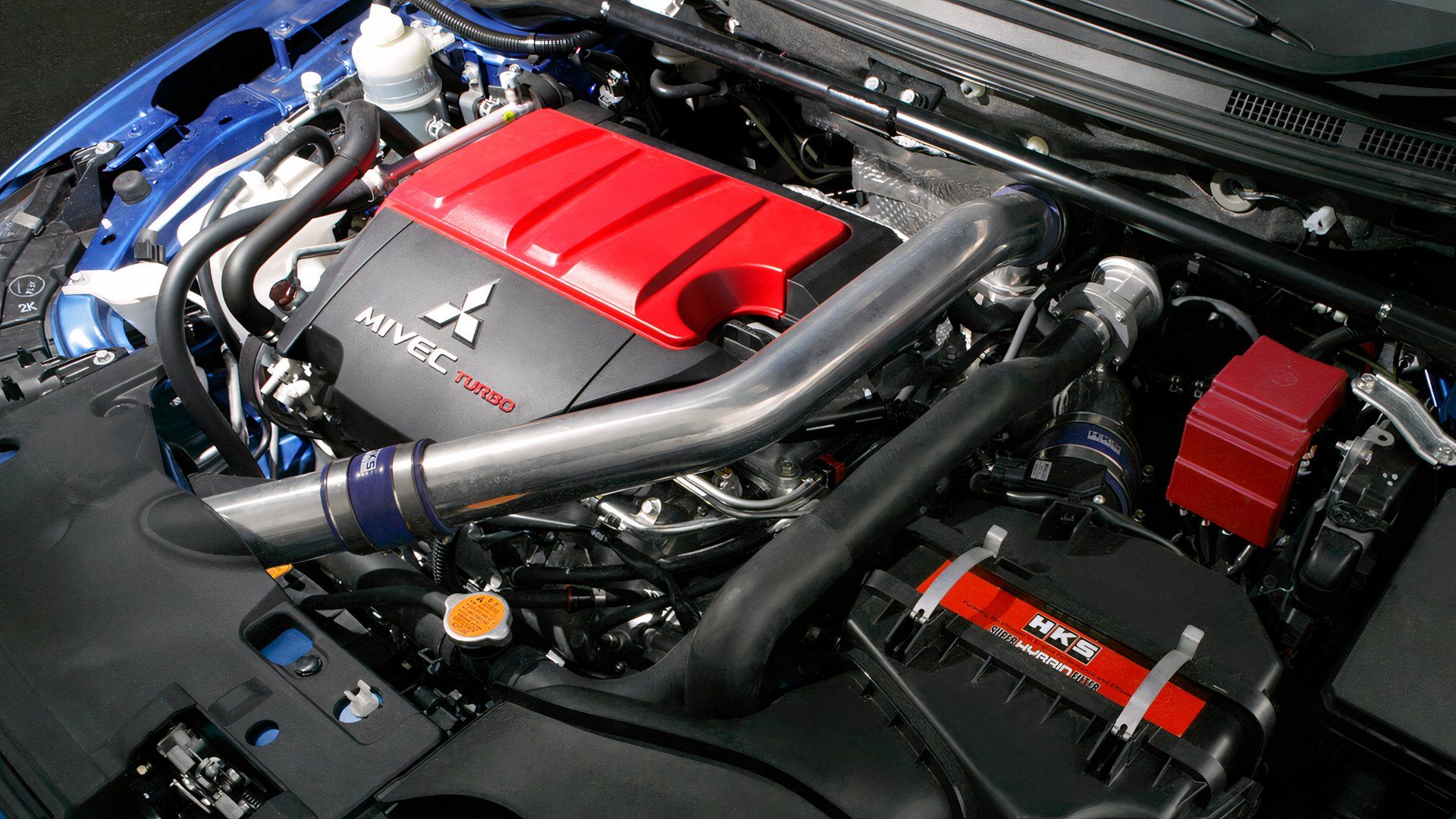 Czterocylindrowy silnik Mitsubishi z 2004 roku oferuje większą moc z litra niż nowoczesne supersamochody