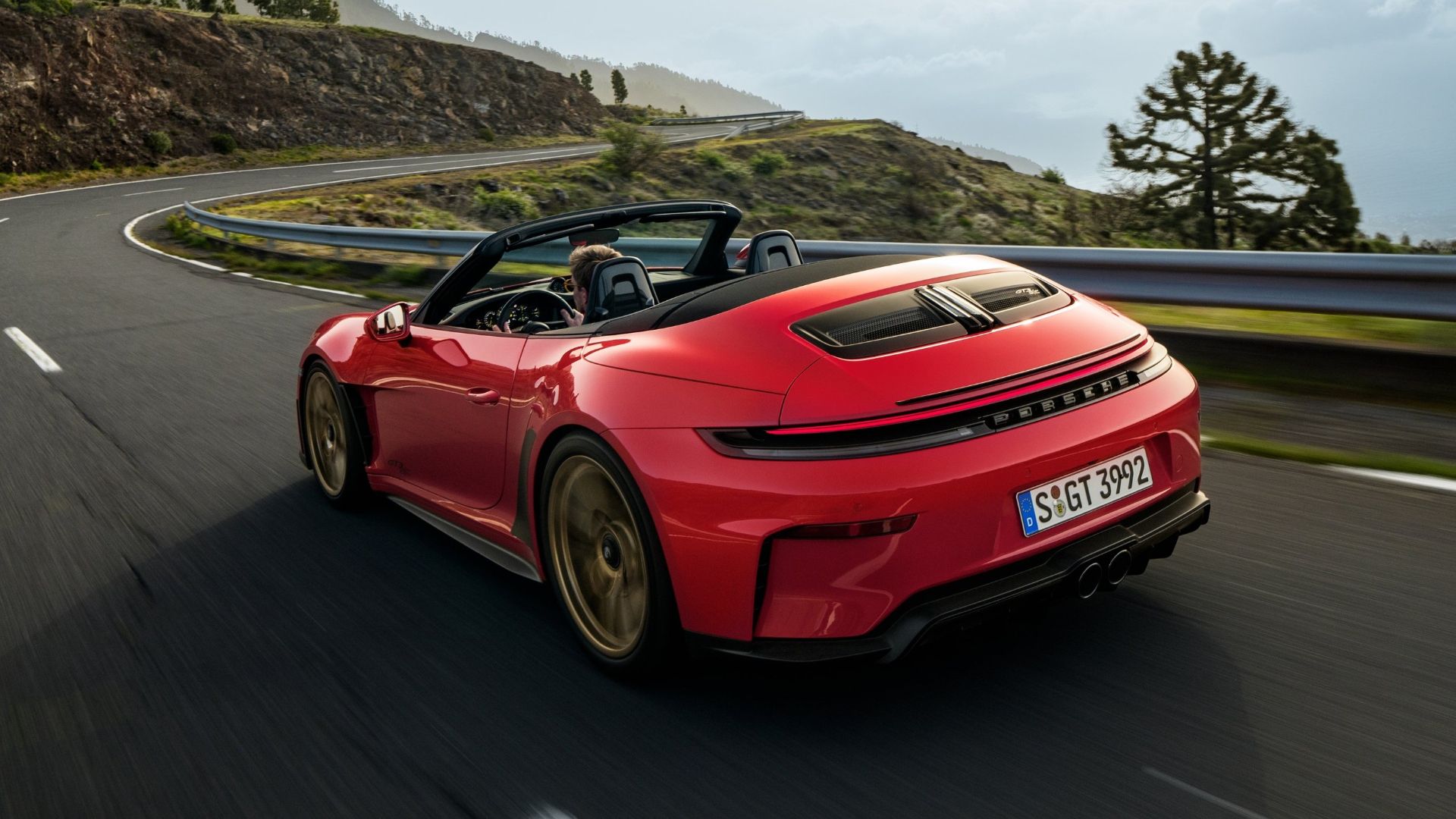 Dlaczego Porsche zapewnia kierowcom większą satysfakcję niż jakikolwiek inny samochód na drodze